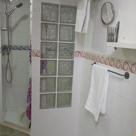 Joy אכסניה טורמולינוס